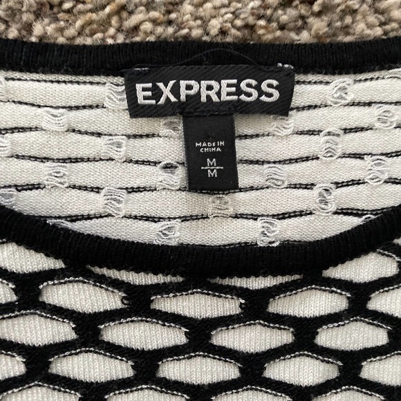 Express Black/White Patterned Sleeveless Sweater - M - Picture 2 of 4
